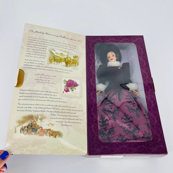Vintage Hallmark Holiday Traditions Special Edition Barbie Mattel Doll - NRFB - Picture 3 of 15